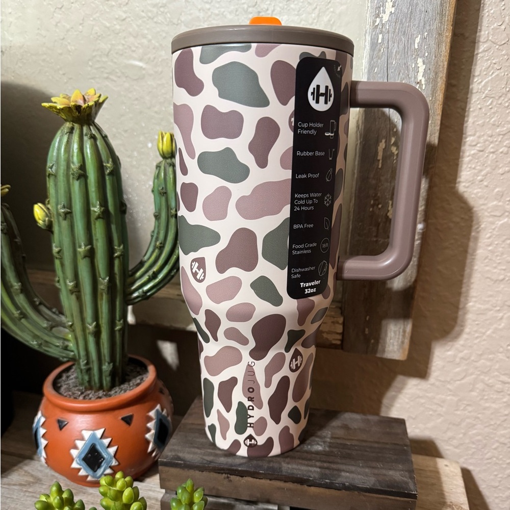 SOLD ON MERCARI - Duck Camo HydroJug 32oz Traveler Tumbler - NEW
